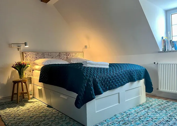 Katarzyny Puzynskiej يلينيا غورا