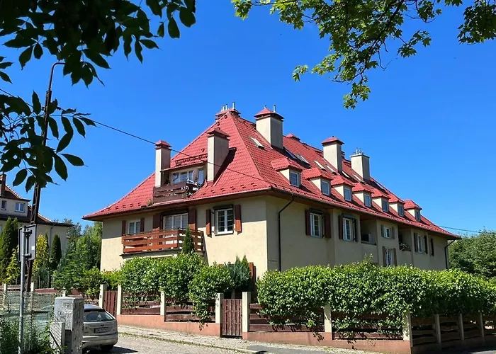 Katarzyny Puzynskiej *